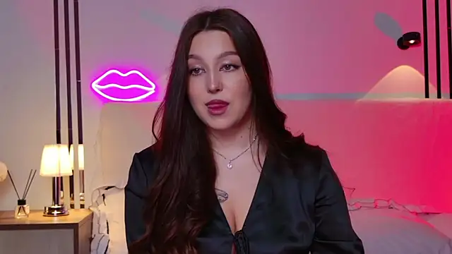  Tessa May  online show from 21, 11, 2025