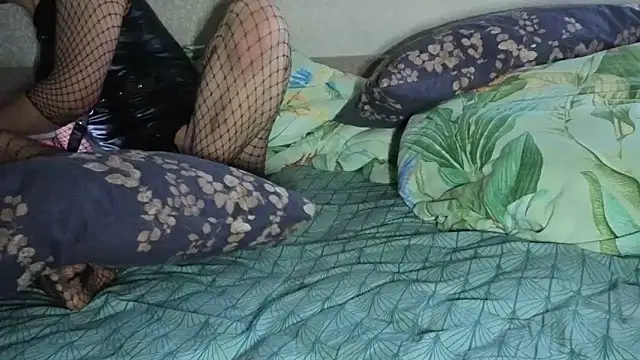 Very-sweet online show from 4, 3, 2026