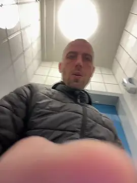 Rotteei1 online show from 29, 10, 2025