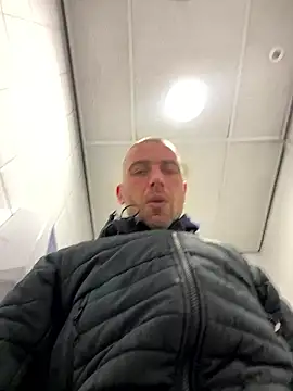 Rotteei1 online show from 8, 1, 2026