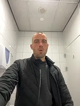 Rotteei1 online show from 3, 12, 2025