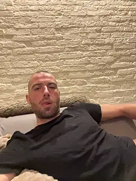 Rotteei1 online show from 1, 11, 2025