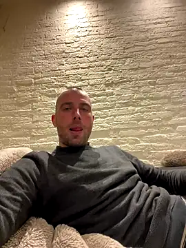 Rotteei1 online show from 2, 12, 2025