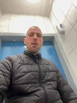 Rotteei1 online show from 12, 11, 2025