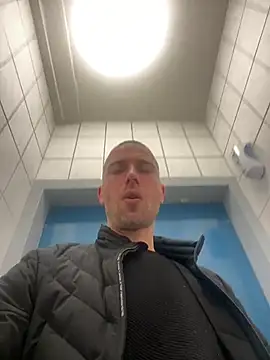 Rotteei1 online show from 13, 4, 2026