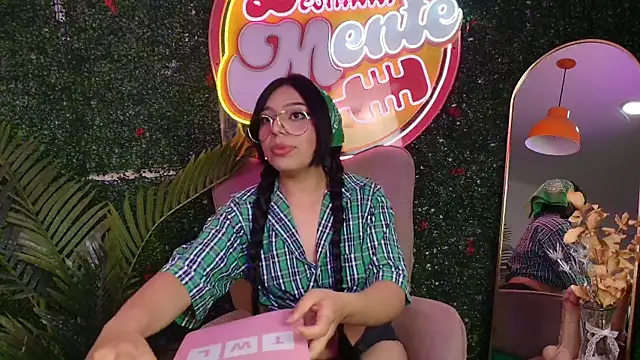 Snapshot of Sophia_Lagos chatting on 3, 12, 2025 Sophia Lagos online show from 3, 12, 2025