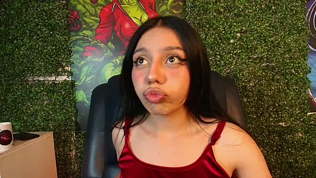 Snapshot of Sophia_Lagos chatting on 18, 11, 2025 Sophia Lagos online show from 18, 11, 2025