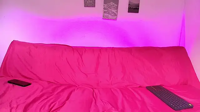 Nikki  uwu online show from 7, 7, 2026