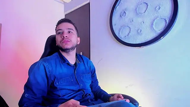 Snapshot of mike_257 chatting on 25, 2, 2026 mike 257 online show from 25, 2, 2026