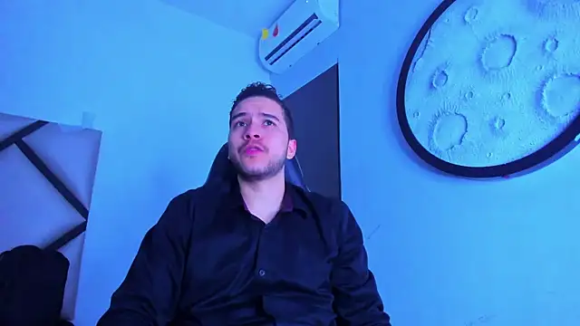 Snapshot of mike_257 chatting on 13, 2, 2026 mike 257 online show from 13, 2, 2026