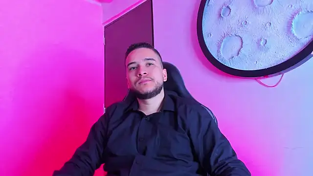 mike 257 online show from 15, 4, 2026