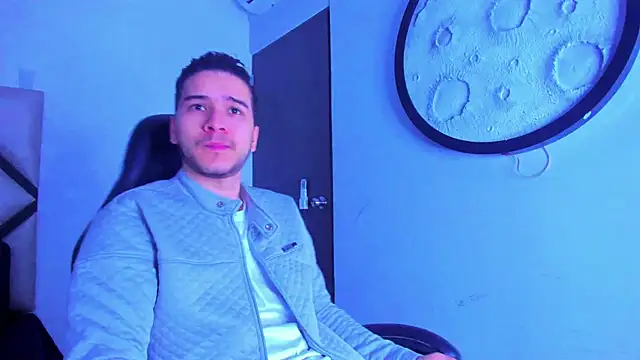 Snapshot of mike_257 chatting on 8, 2, 2026 mike 257 online show from 8, 2, 2026