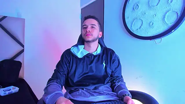 Snapshot of mike_257 chatting on 2, 2, 2026 mike 257 online show from 2, 2, 2026