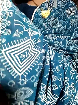 Hot cauple indian online show from 11, 4, 2026