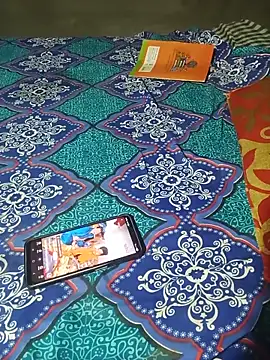 Hot cauple indian online show from 24, 5, 2026