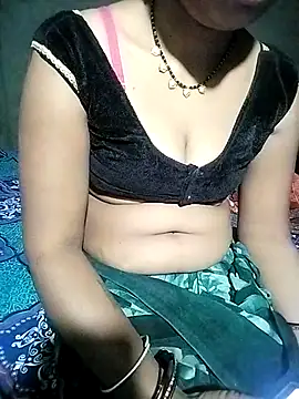 Hot cauple indian online show from 3, 5, 2026
