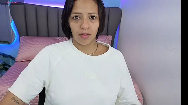 Aria Russo online show from 14, 11, 2025