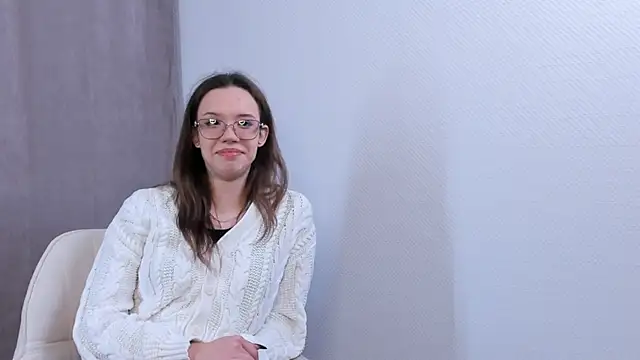 FabiolaCowing online show from 21, 10, 2025