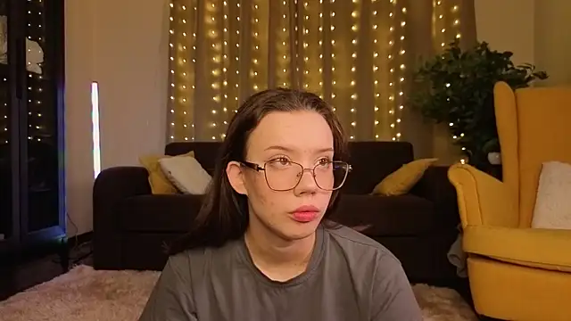 FabiolaCowing online show from 14, 11, 2025