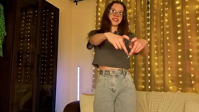 FabiolaCowing online show from 25, 10, 2025