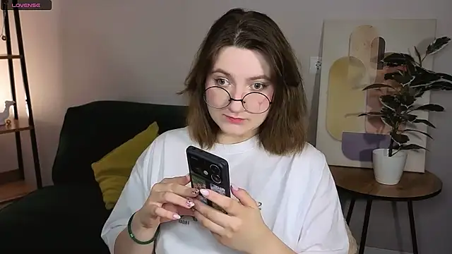 Snapshot of fairy_tara chatting on 1, 3, 2026 fairy tara online show from 1, 3, 2026