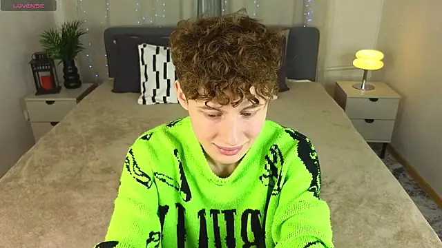 Snapshot of crisp1n chatting on 15, 2, 2026 crisp1n online show from 15, 2, 2026