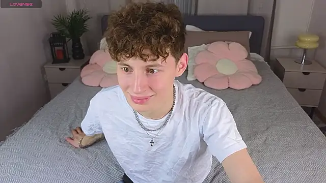 Snapshot of crisp1n chatting on 9, 2, 2026 crisp1n online show from 9, 2, 2026