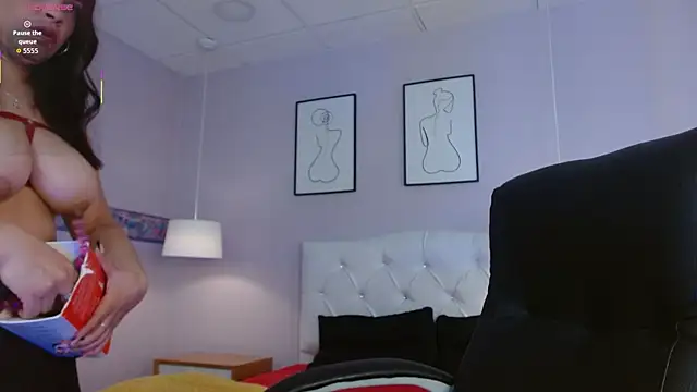 Rachellparker  online show from 12, 11, 2025