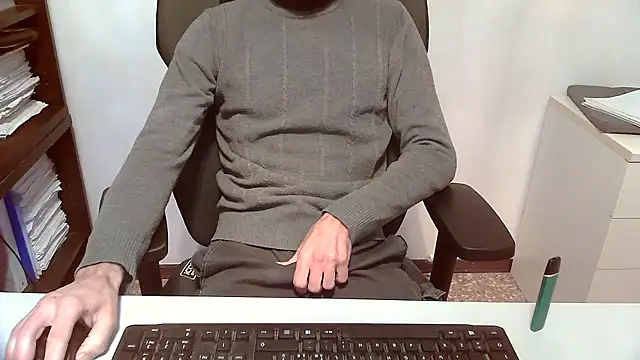 Snapshot of topg84 chatting on 2, 12, 2025 topg84 online show from 2, 12, 2025