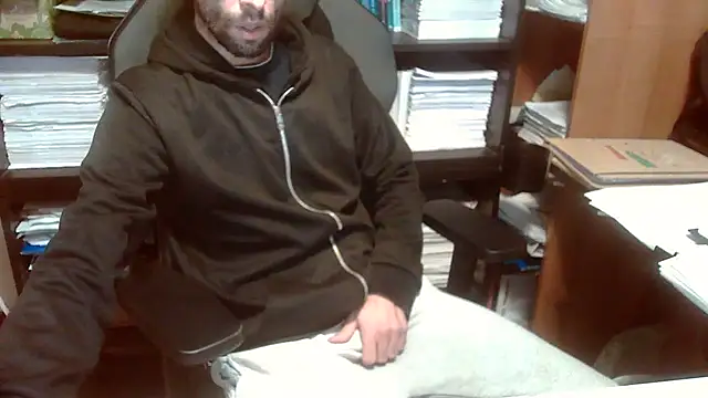 Snapshot of topg84 chatting on 23, 10, 2025 topg84 online show from 23, 10, 2025