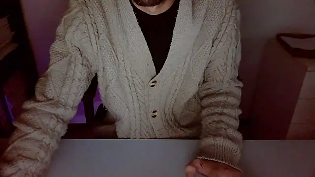 Snapshot of topg84 chatting on 30, 11, 2025 topg84 online show from 30, 11, 2025