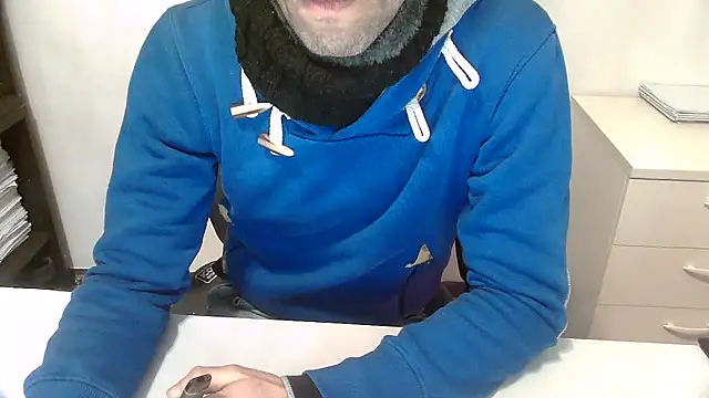 Snapshot of topg84 chatting on 15, 12, 2025 topg84 online show from 15, 12, 2025