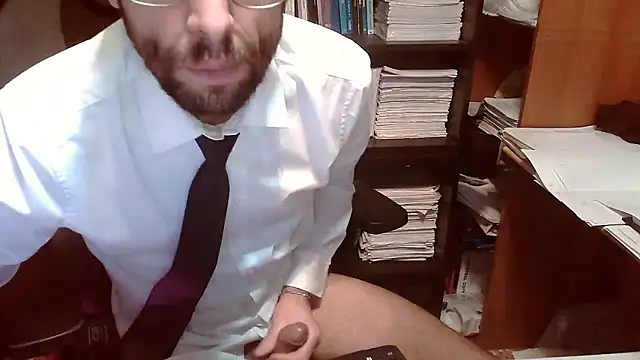 Snapshot of topg84 chatting on 28, 10, 2025 topg84 online show from 28, 10, 2025