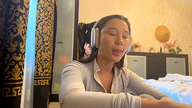 YourCoreanmiracle online show from 12, 11, 2025