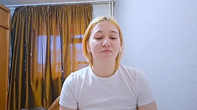 LiloBellas online show from 4, 11, 2025