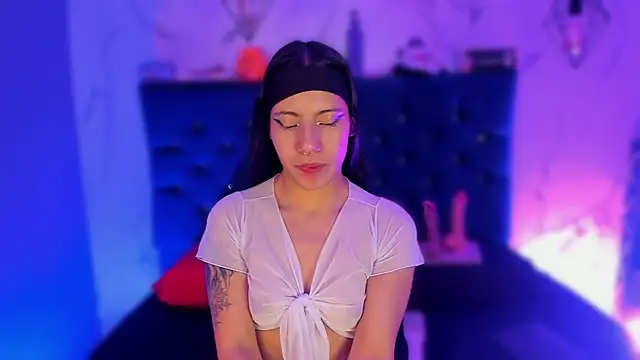 Dakotaa Johnson online show from 13, 11, 2025