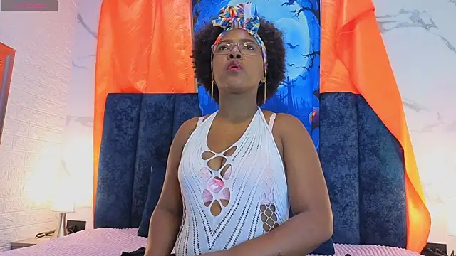 Snapshot of TianaLaRoux chatting on 1, 11, 2025 TianaLaRoux online show from 1, 11, 2025