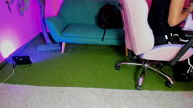 Snapshot of ArohomLester chatting on 3, 3, 2026 ArohomLester online show from 3, 3, 2026