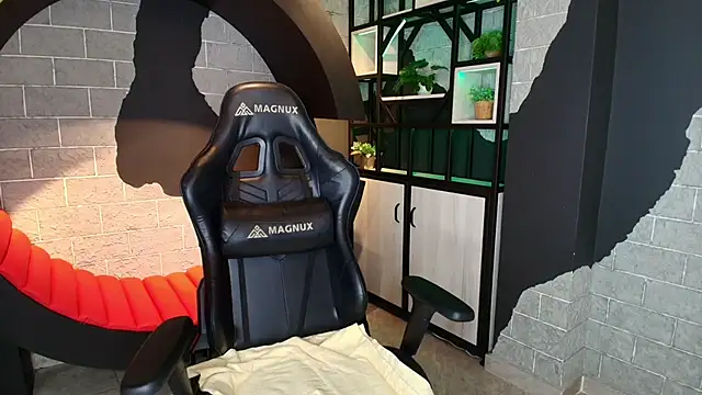 ArohomLester online show from 2, 11, 2025