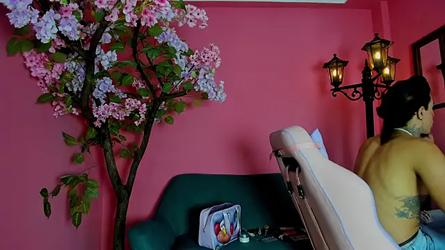 Snapshot of ArohomLester chatting on 28, 2, 2026 ArohomLester online show from 28, 2, 2026