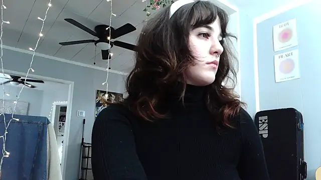 Trickylucy555 online show from 14, 3, 2026