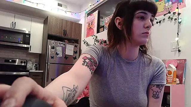 Trickylucy555 online show from 14, 1, 2026