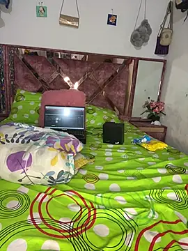 nadia  lulu online show from 10, 2, 2026