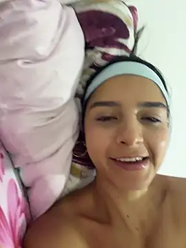 Snapshot of violeta365 chatting on 5, 7, 2026 violeta365 online show from 5, 7, 2026