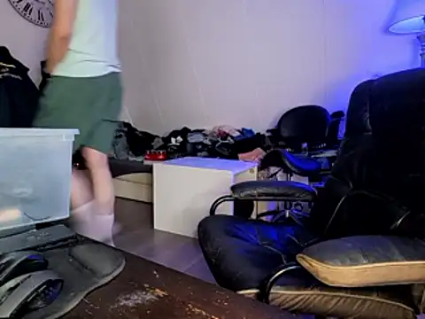 Kinky Play1 online show from 9, 5, 2026