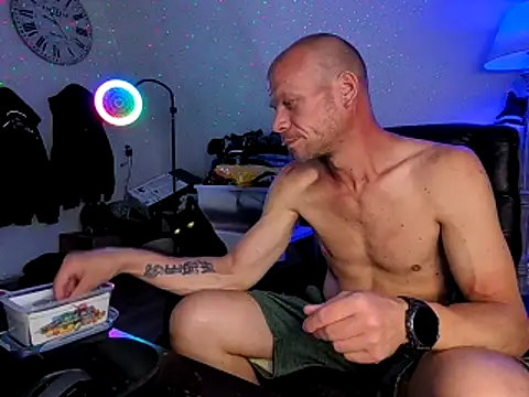 Snapshot of Kinky_Play1 chatting on 18, 6, 2026 Kinky Play1 online show from 18, 6, 2026