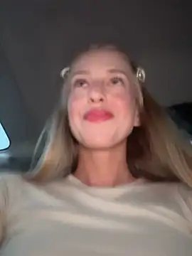 kira mia online show from 2, 3, 2026