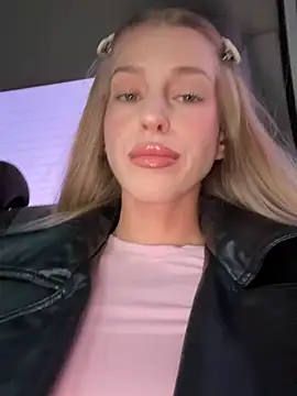 kira mia online show from 7, 3, 2026