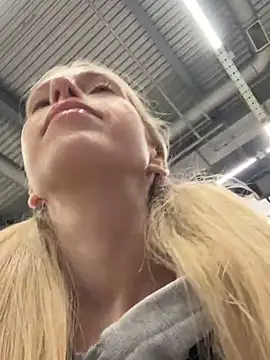 kira mia online show from 30, 11, 2025