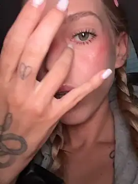 kira mia online show from 12, 3, 2026